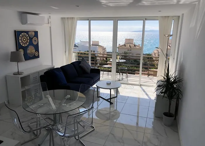 Sea View Near Port Lejlighed *