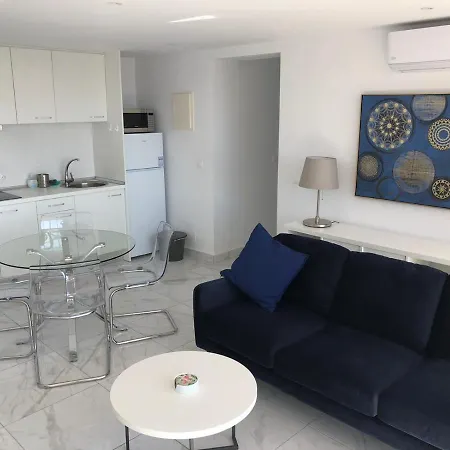 Apartment Sea View Near Port Estepona
